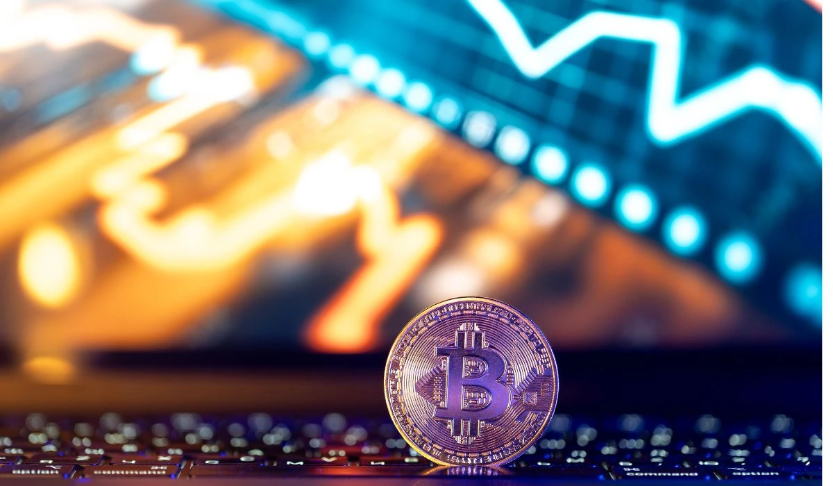 Bitcoin along with crypto market analysis